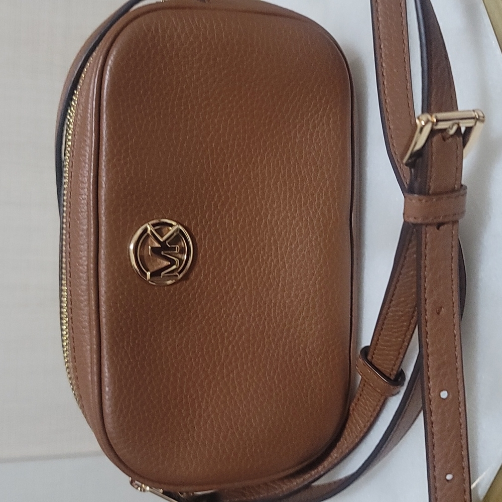 MICHAEL Michael Kors Brown Pebbled Leather Crossbody Bag with Gold Hardware
